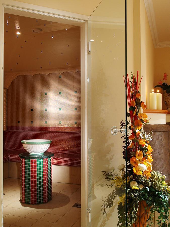 מאיירהופן Hotel Alpenhof Kristall מראה חיצוני תמונה