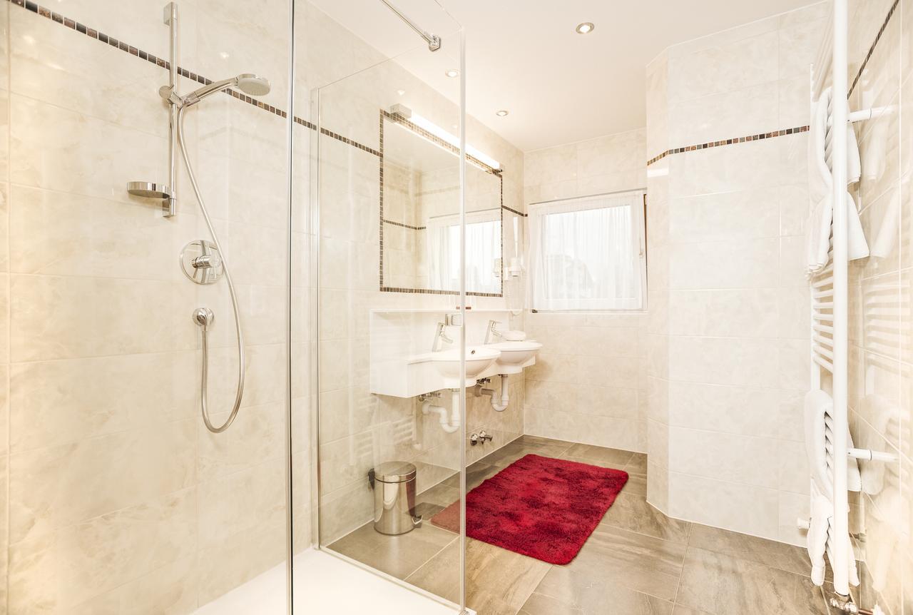 מאיירהופן Hotel Alpenhof Kristall מראה חיצוני תמונה